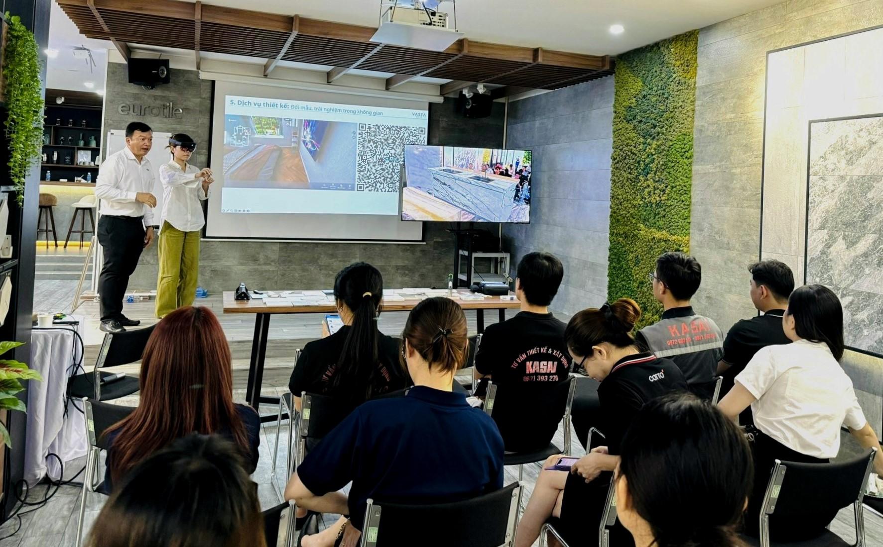 ĐẠI LÝ EUROTILE TRẢI NGHIỆM CÔNG NGHỆ THỰC TẾ ẢO VR TẠI EUROTILE CENTER ĐÀ NẴNG