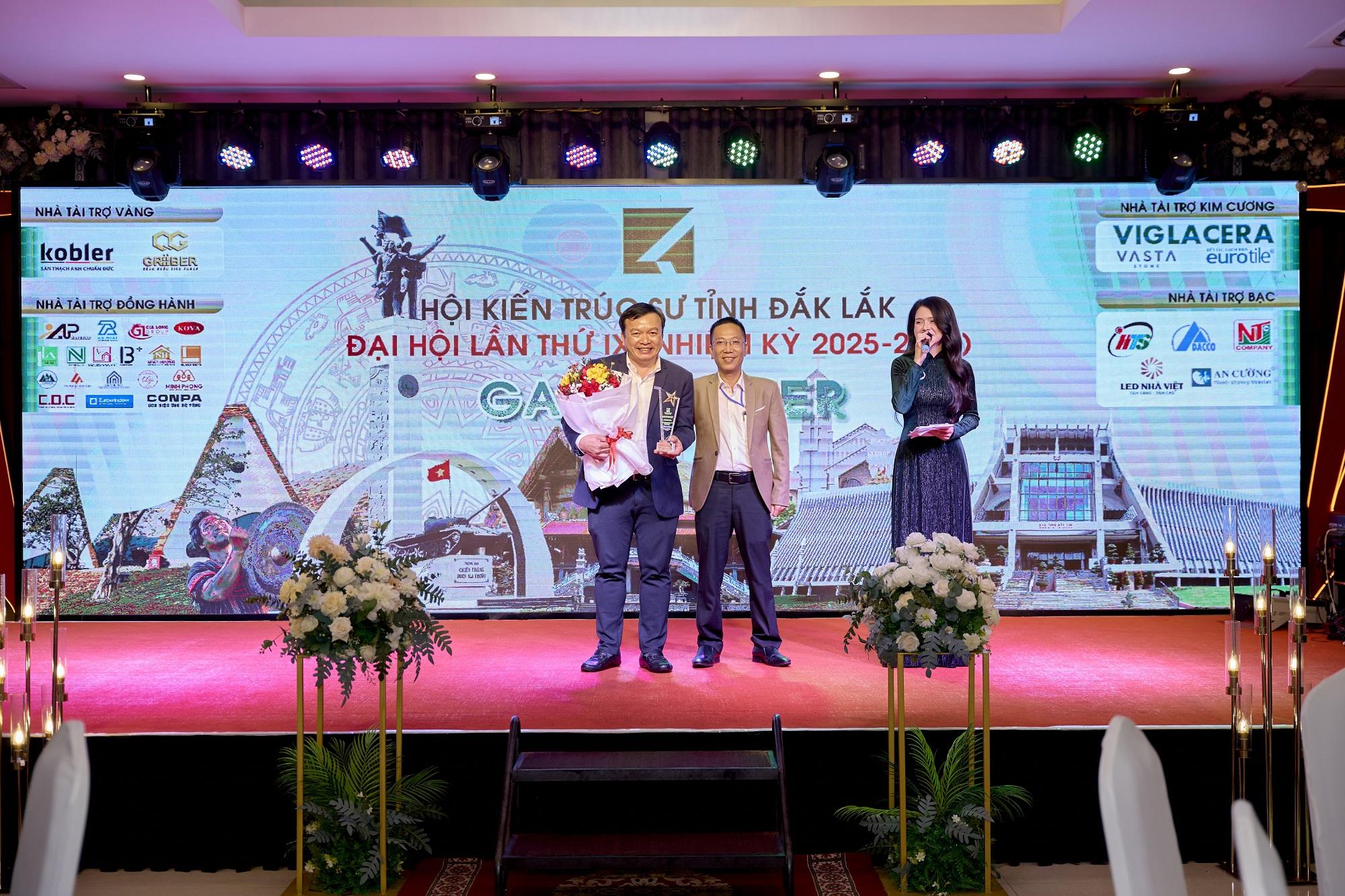 Eurotile-Hoi-k ien-truc-su-Da k-Lak-1.jpg