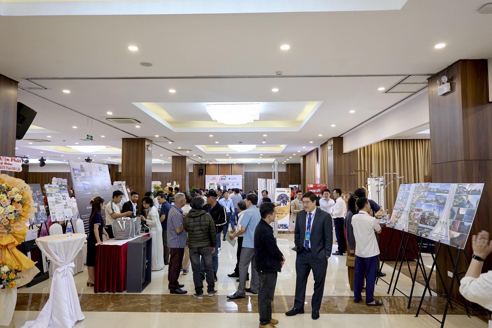 Eurotile-Hoi-k ien-truc-su-Da k-Lak-11.jpg
