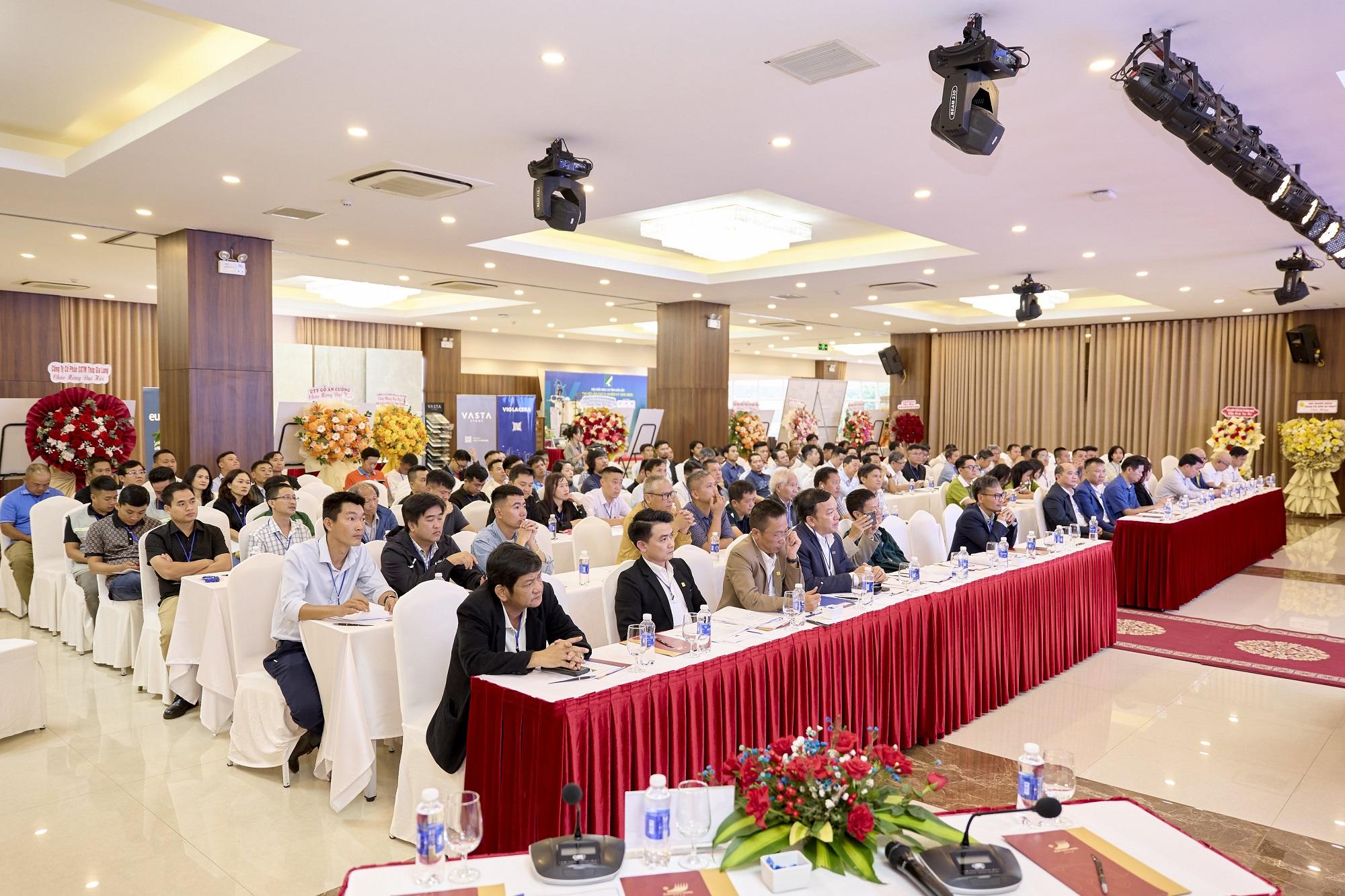 Eurotile-Hoi-k ien-truc-su-Da k-Lak-3.jpg