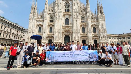NHỮNG KHOẢNH KHẮC ĐÁNG NHỚ CỦA CHUYẾN DU LỊCH CHÂU ÂU CÙNG EUROTILE & VASTA STONE: HÀNH TRÌNH TRI ÂN VÀ GẮN KẾT TƯƠNG LAI