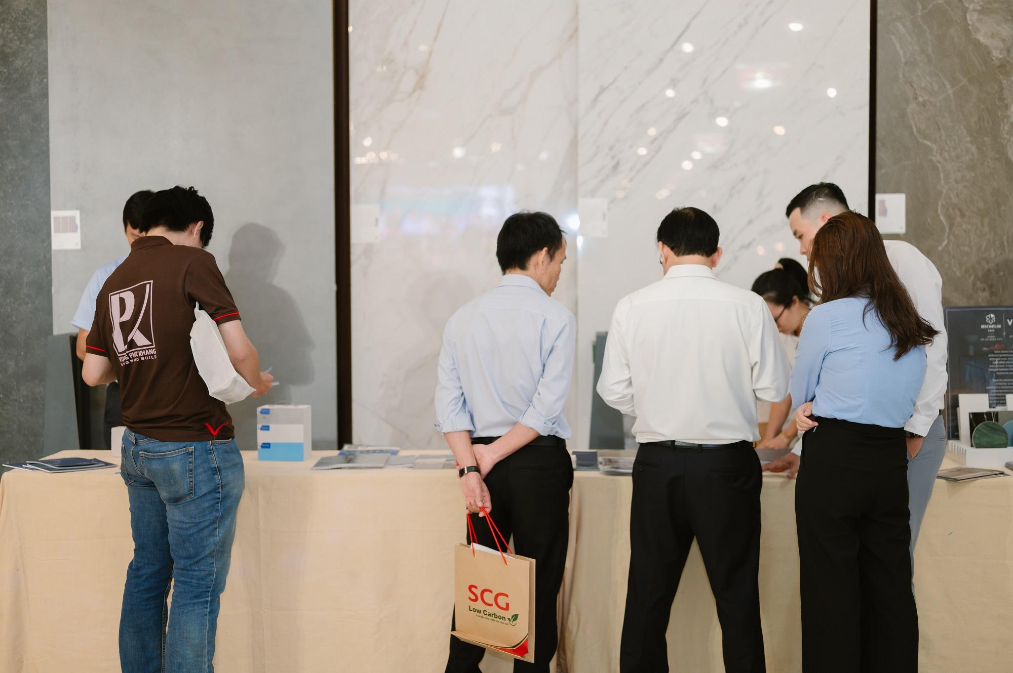 Eurotile-Hoi-K TS-tinh-Dong-N ai-6.jpg