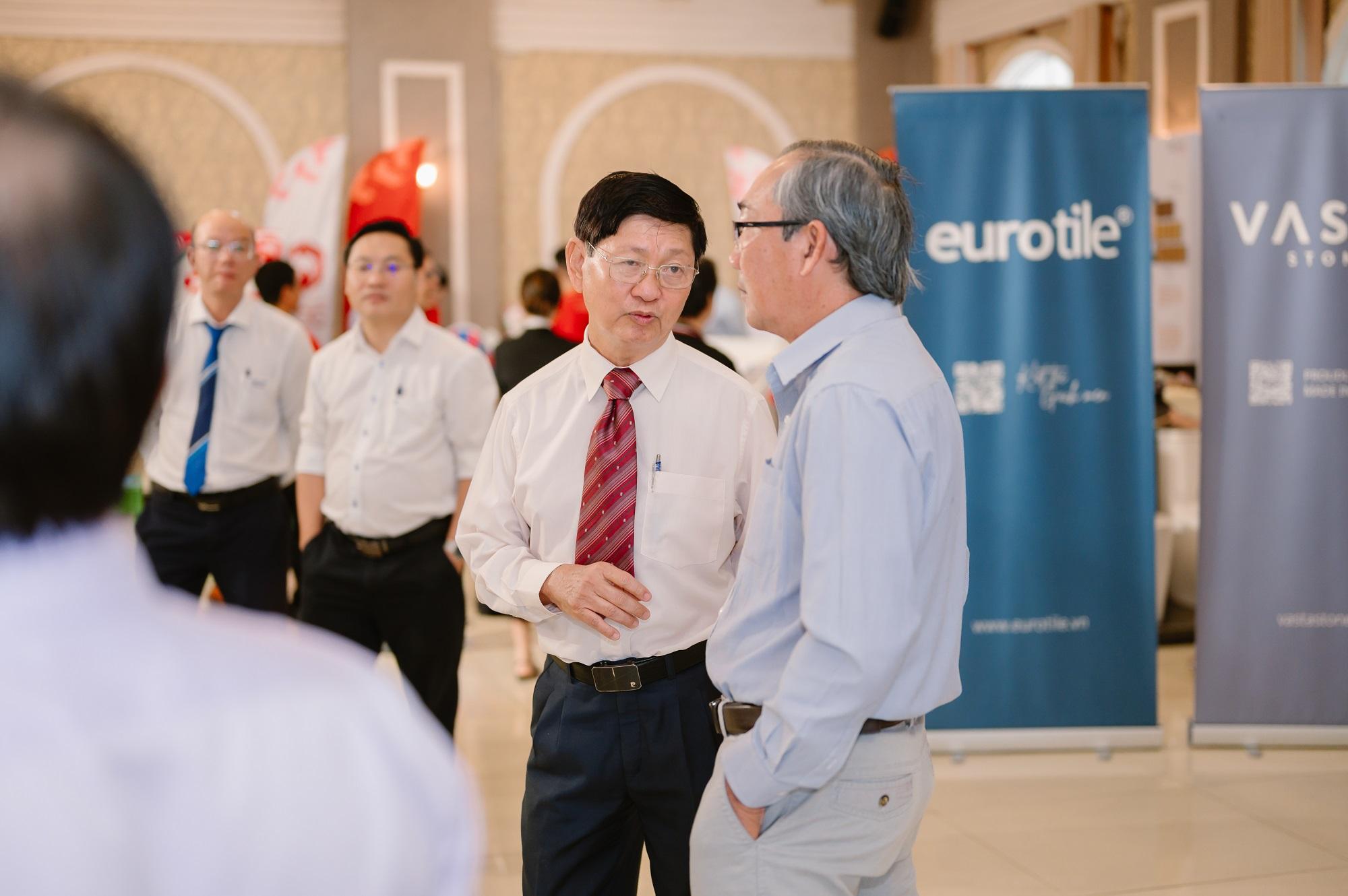 Eurotile-Hoi-K TS-tinh-Dong-N ai-8.jpg