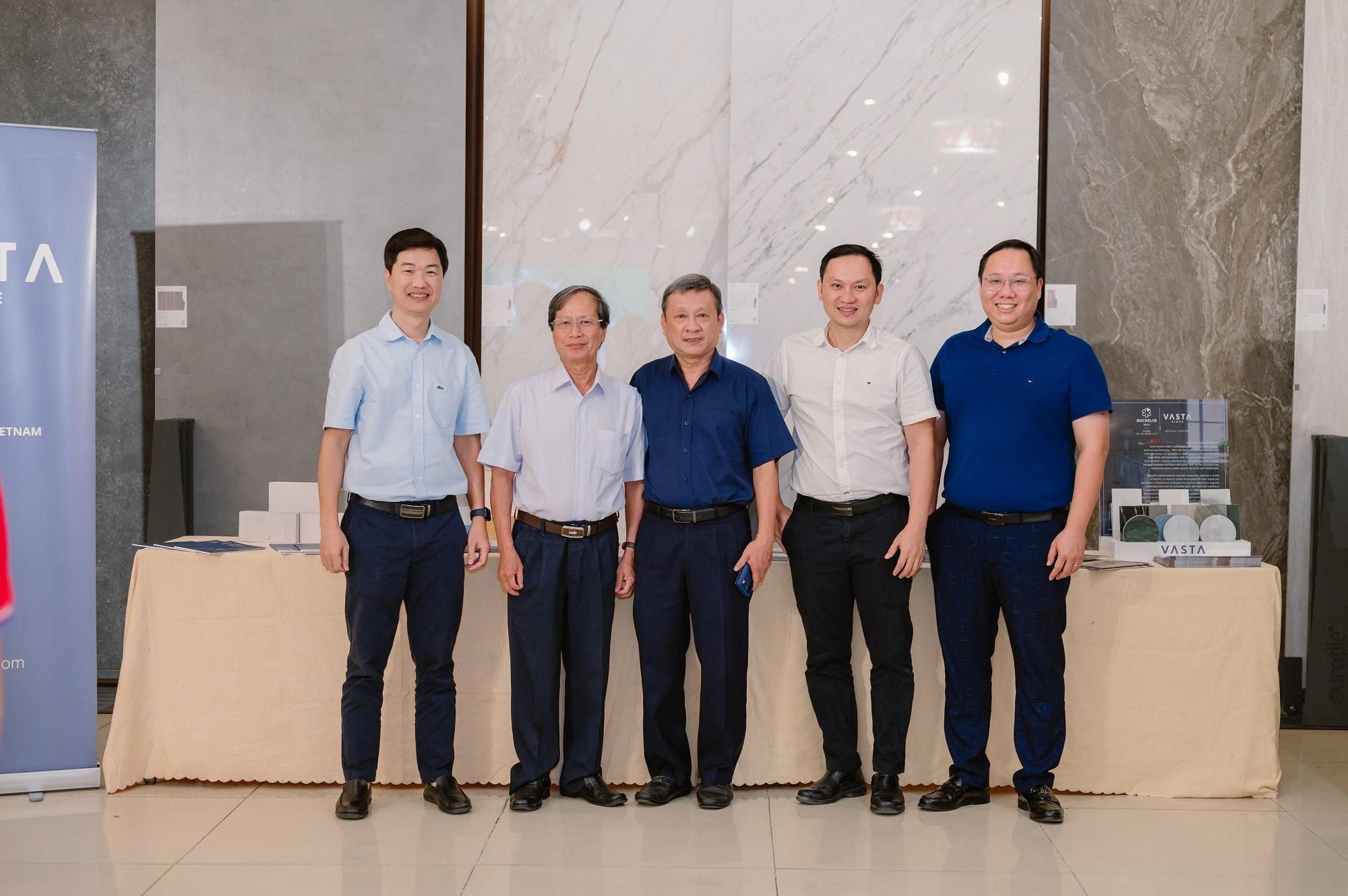 Eurotile-Hoi-K TS-tinh-Dong-N ai-9.jpg