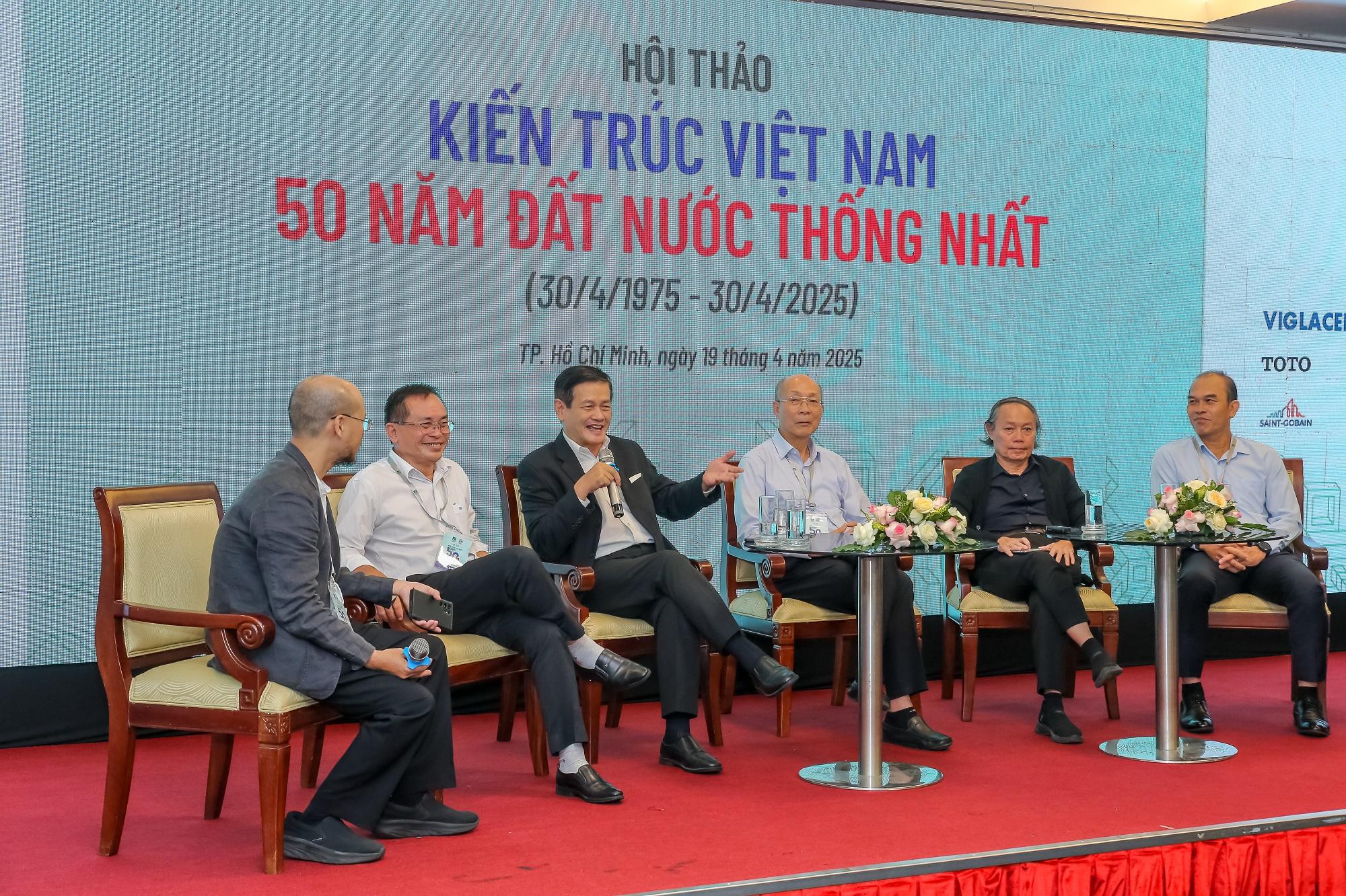Hoi-thao-Kien- truc-Viet-Nam- 2025-Eurotile- 2.JPG