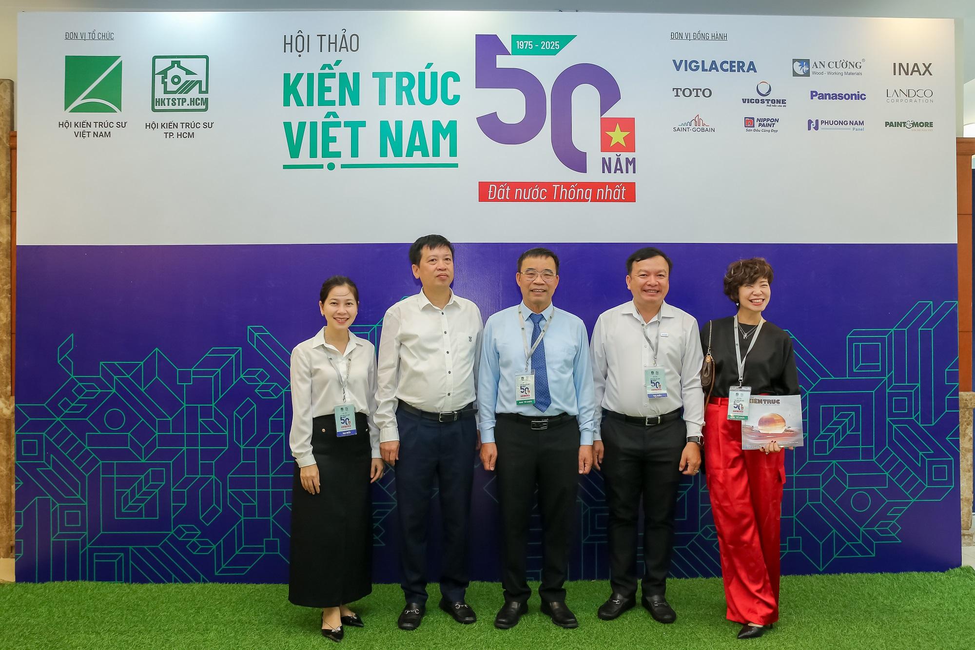 Hoi-thao-Kien- truc-Viet-Nam- 2025-Eurotile- 3.JPG