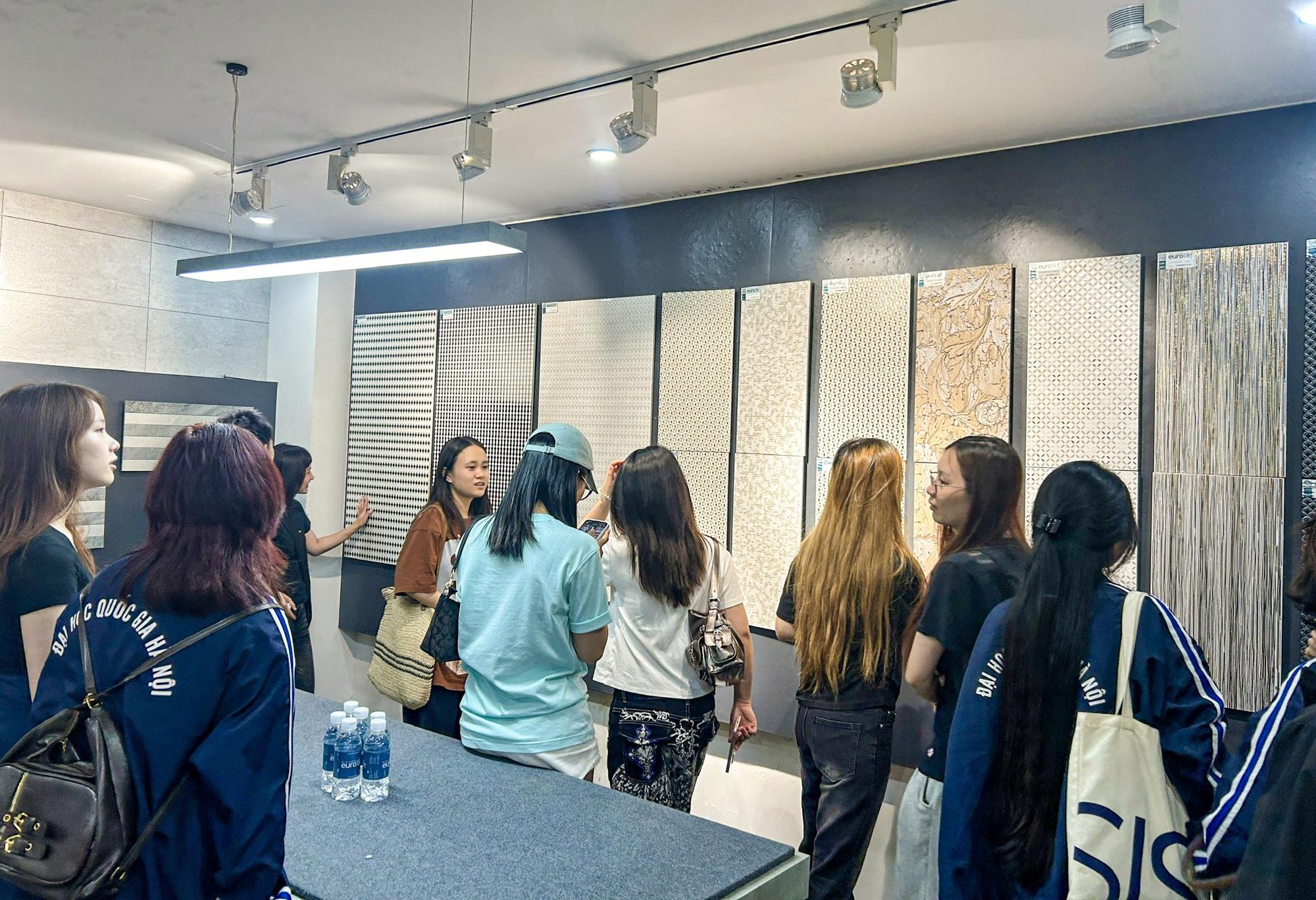 eurotile-cente r-ha-noi-1.jpg
