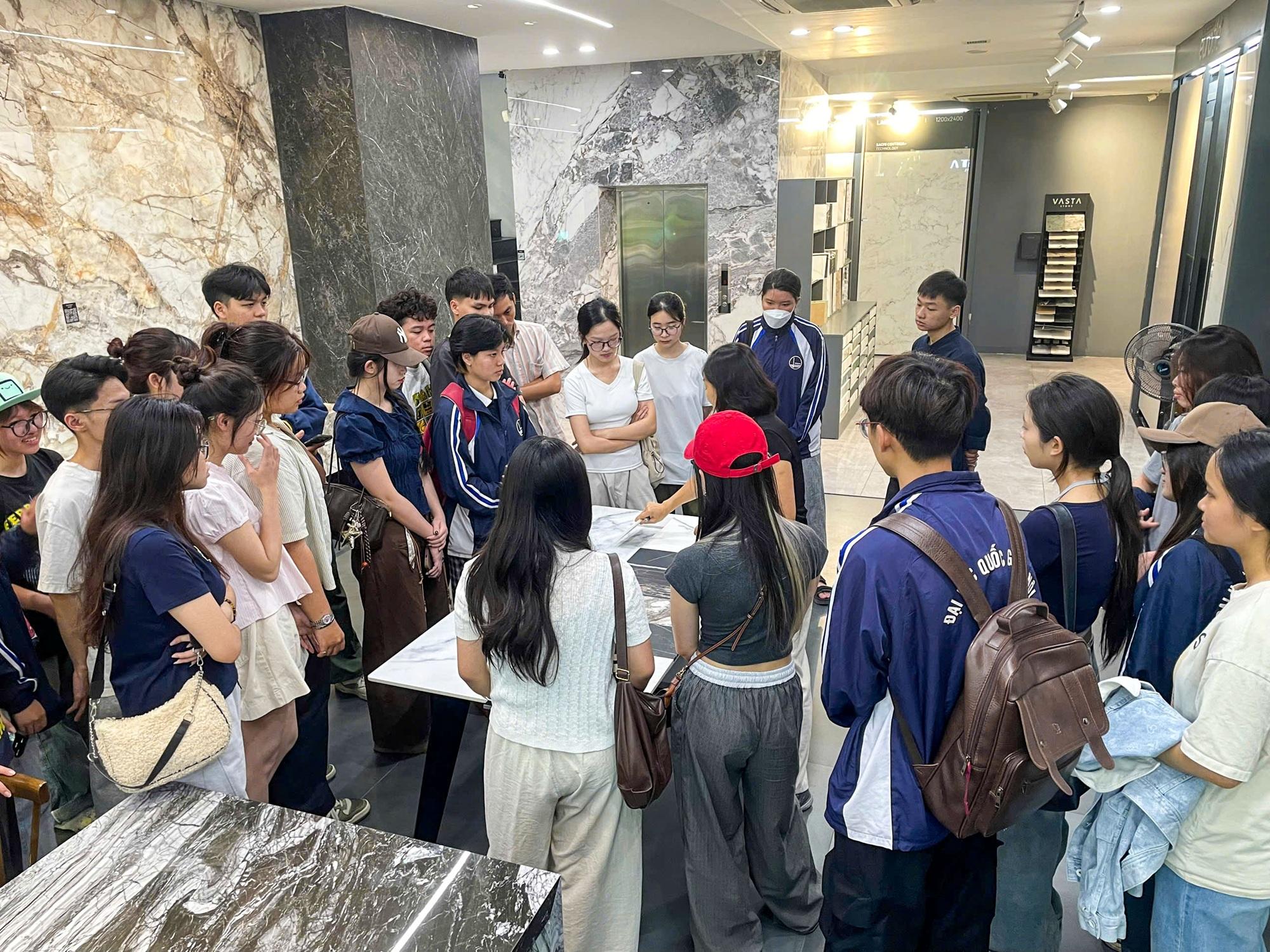 eurotile-cente r-ha-noi-6.jpg