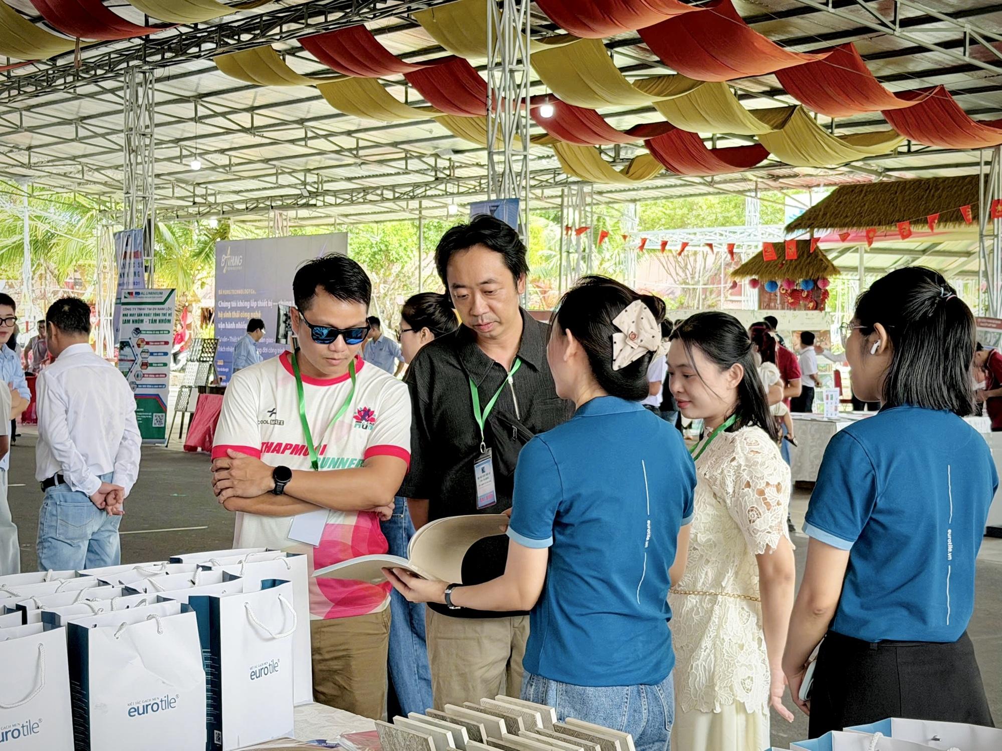 eurotile-kien- truc-su-An-Gia ng-9.JPG
