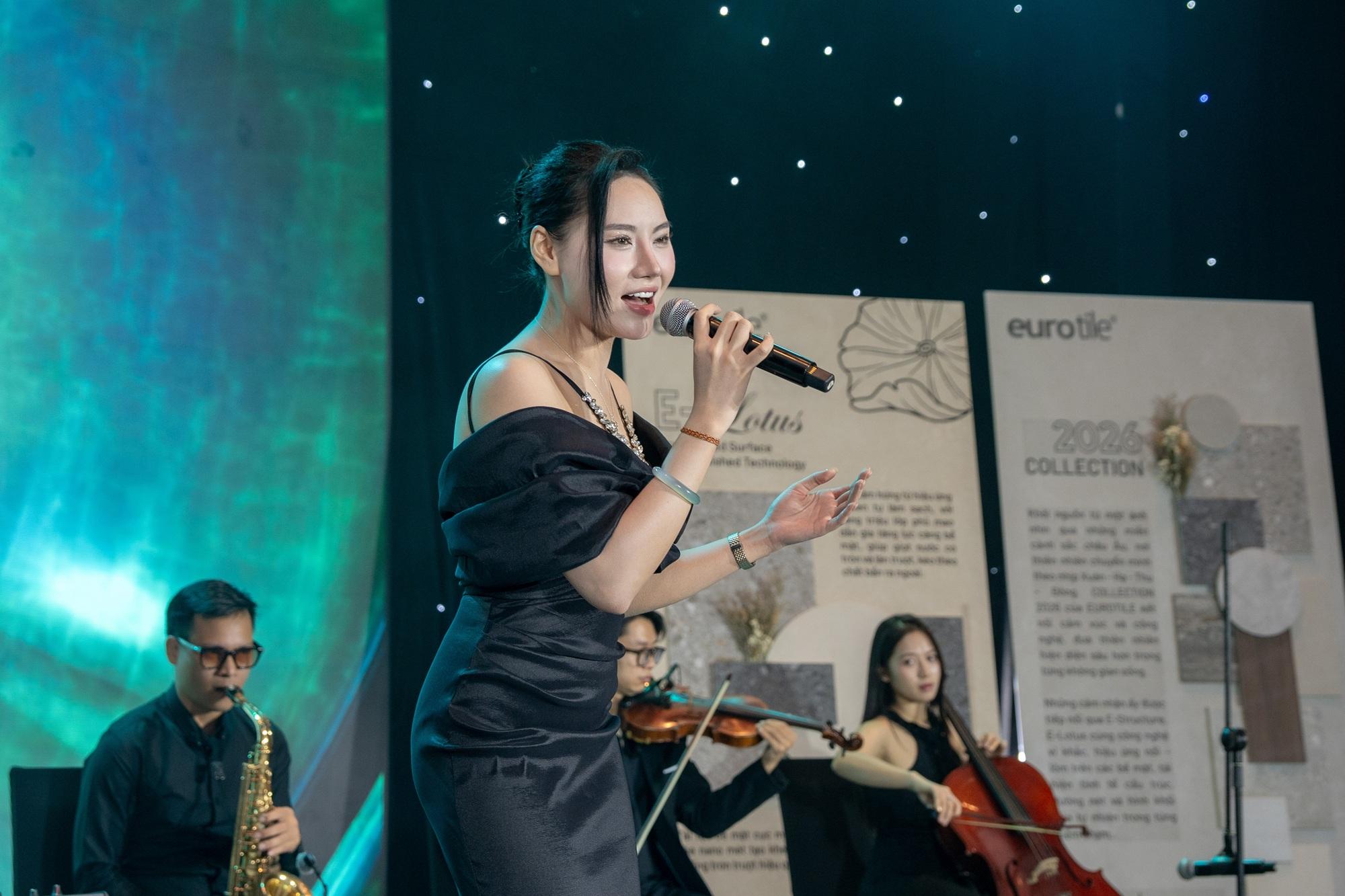 touch--sense-E urotile-2026-4 .jpg