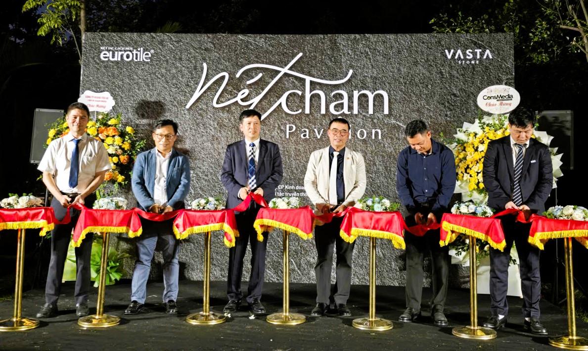 “Nét Chạm Pavilion”: Điểm hẹn của cảm xúc và xu hướng vật liệu hiện đại